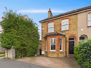 FRONT ASPECT & DRIVEWAY- click for photo gallery